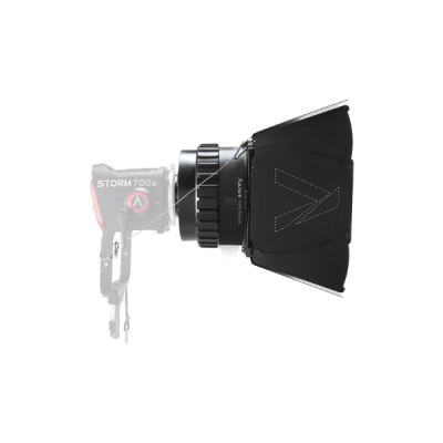 Aputure Lente Fresnel CF10 com Barndoors para 700X